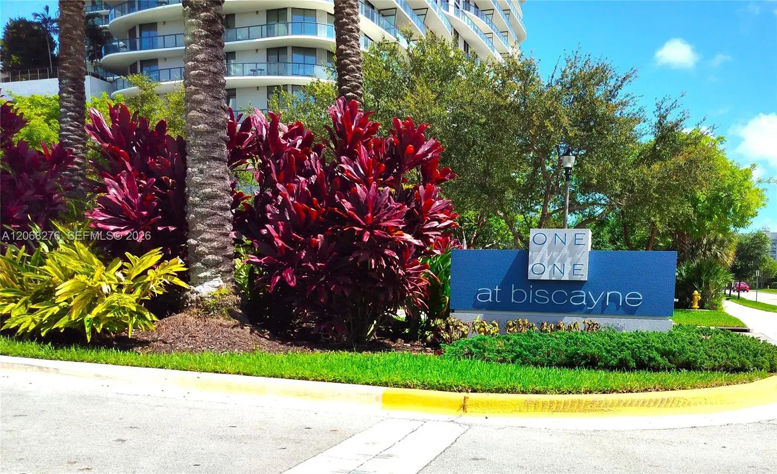 14951 Royal Oaks Ln # 1006, North Miami FL 33181