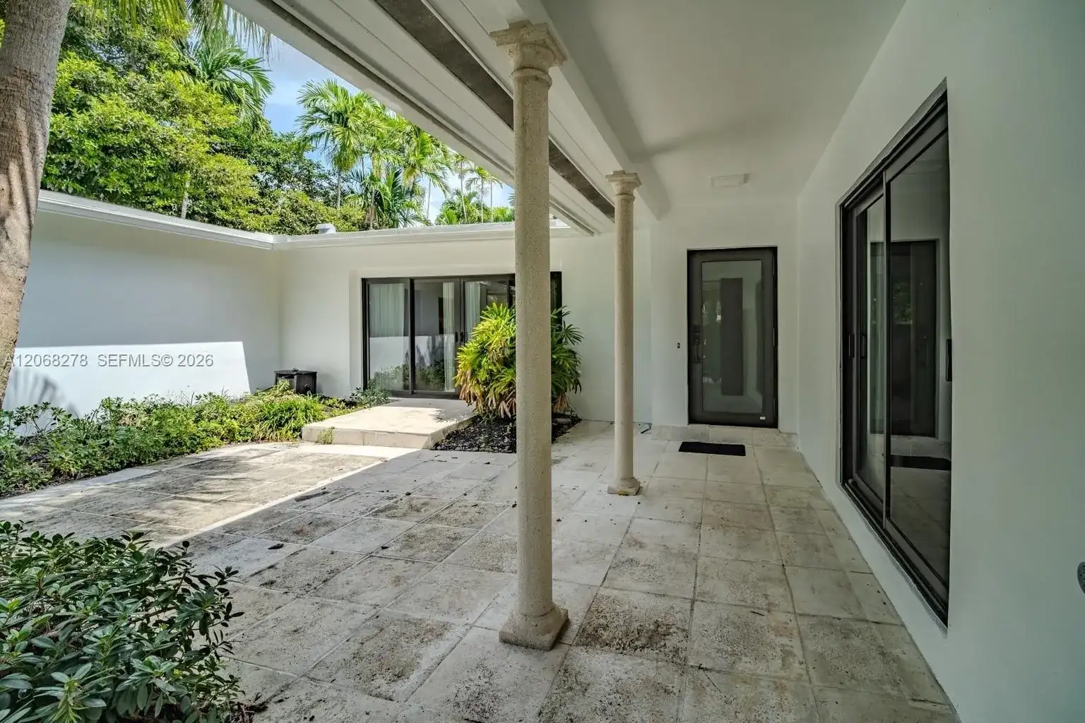 1825 Alamanda Dr, North Miami FL 33181 photo 5