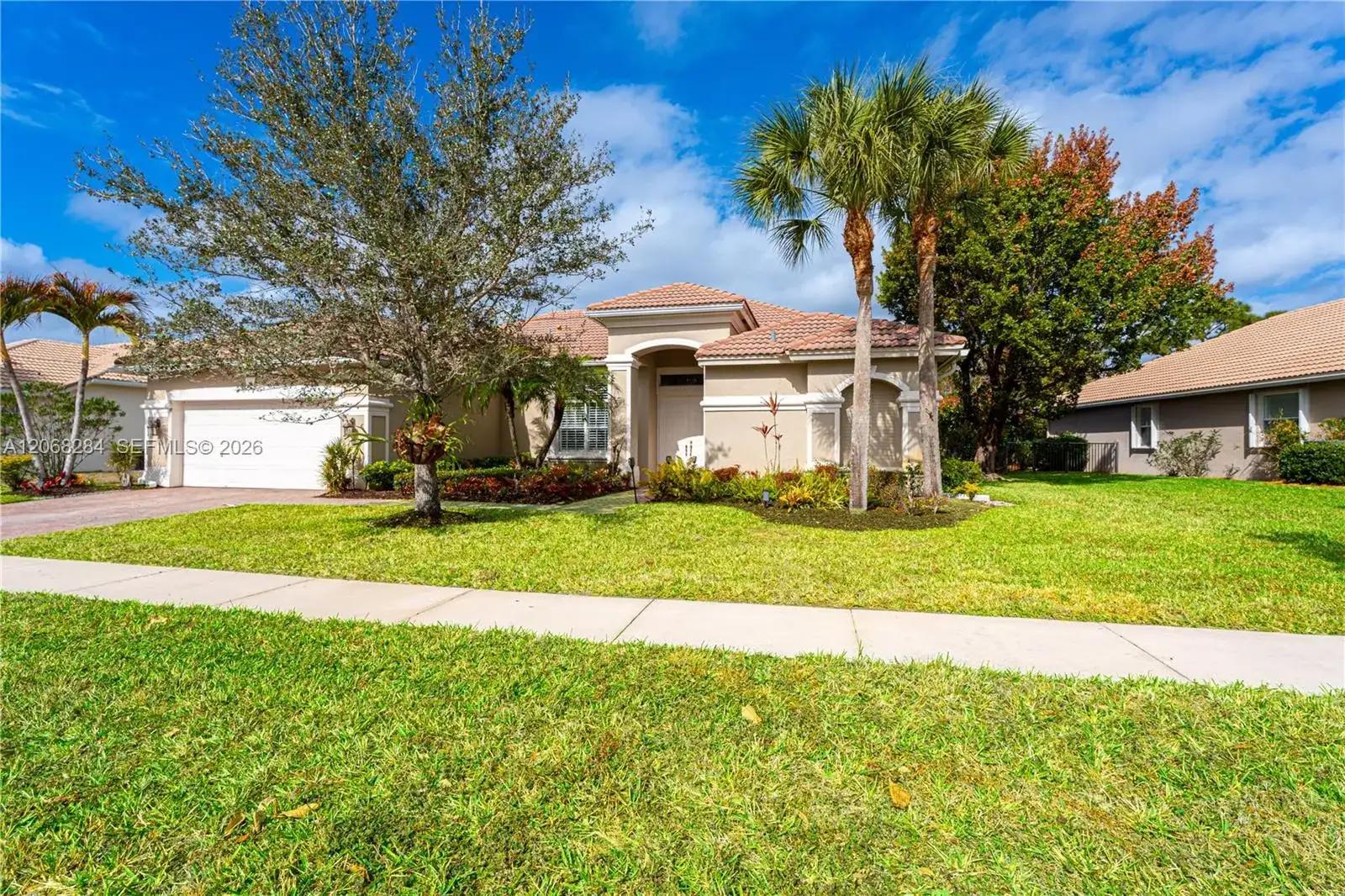 6918 SE Sleepy Hollow Ln, Stuart FL 34997 photo 2