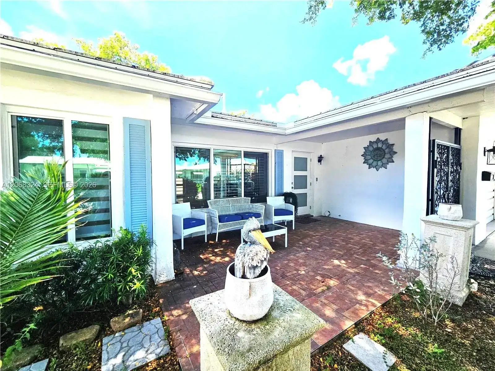 2661 NW 4th Ave, Pompano Beach FL 33064 photo 2