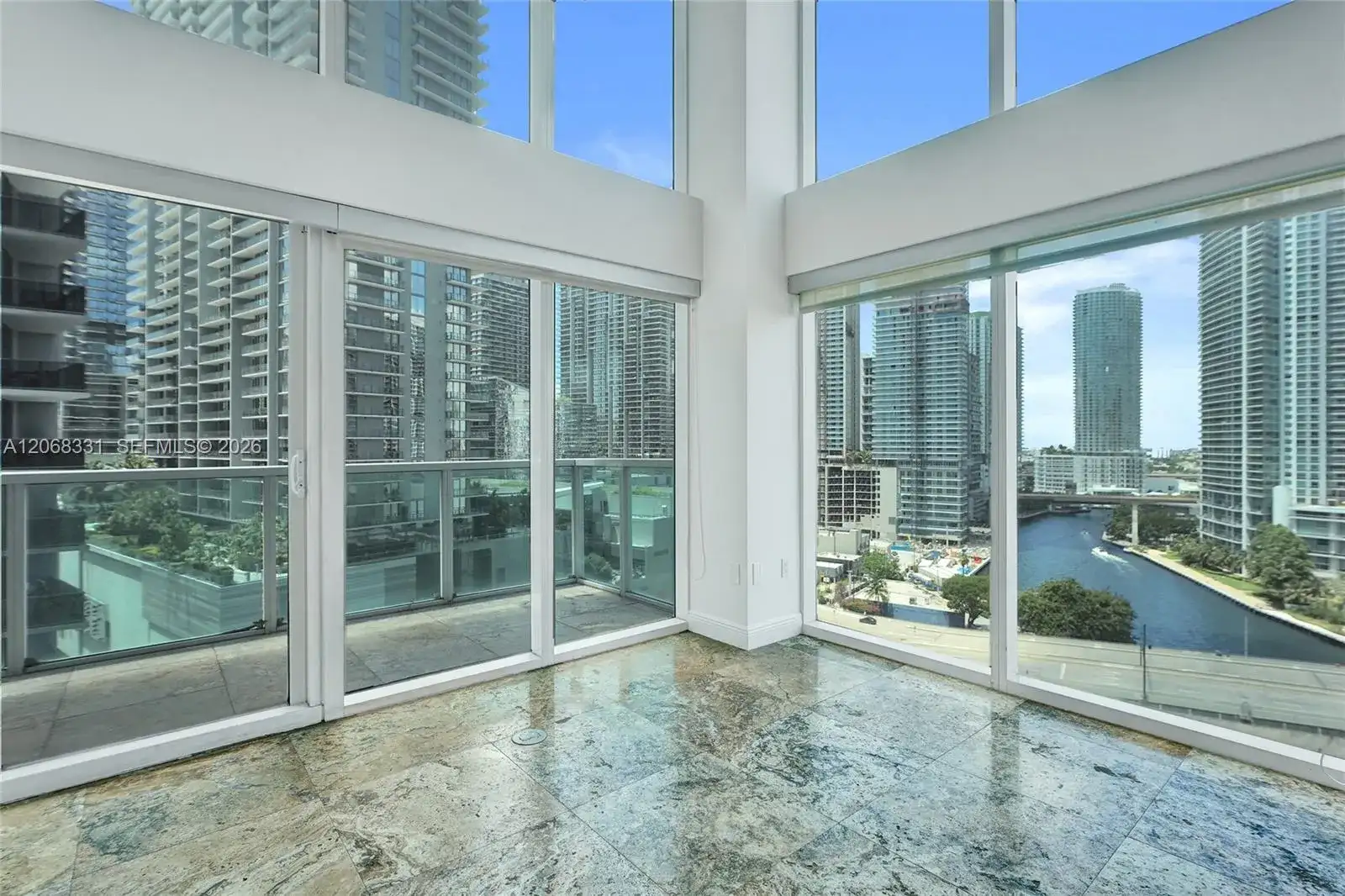 41 SE 5th St # 1016, Miami FL 33131 photo 5