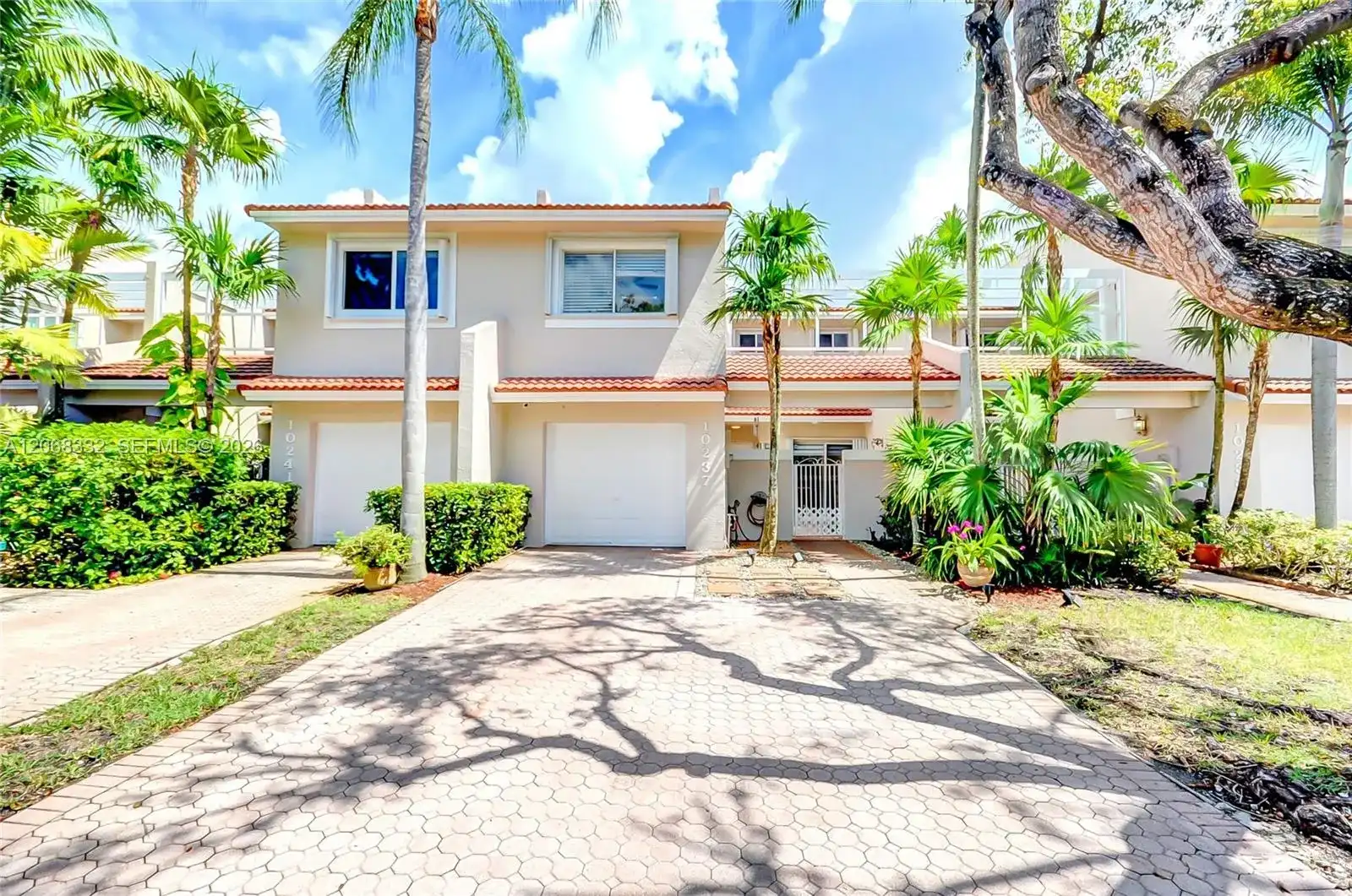 10237 NW 52nd Ln # 10237, Doral FL 33178