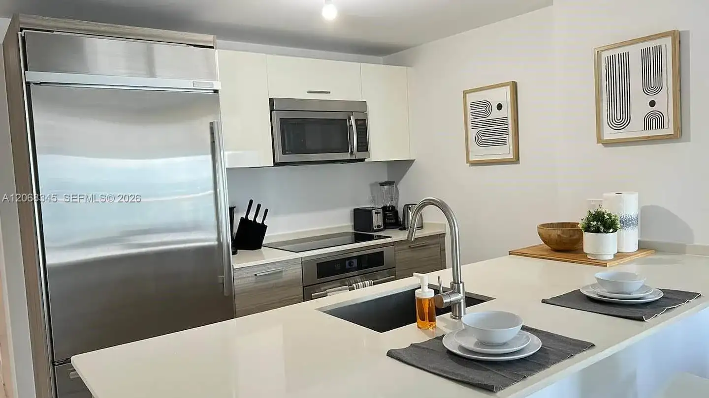 1300 Brickell Bay Dr # 3400, Miami FL 33131 photo 3