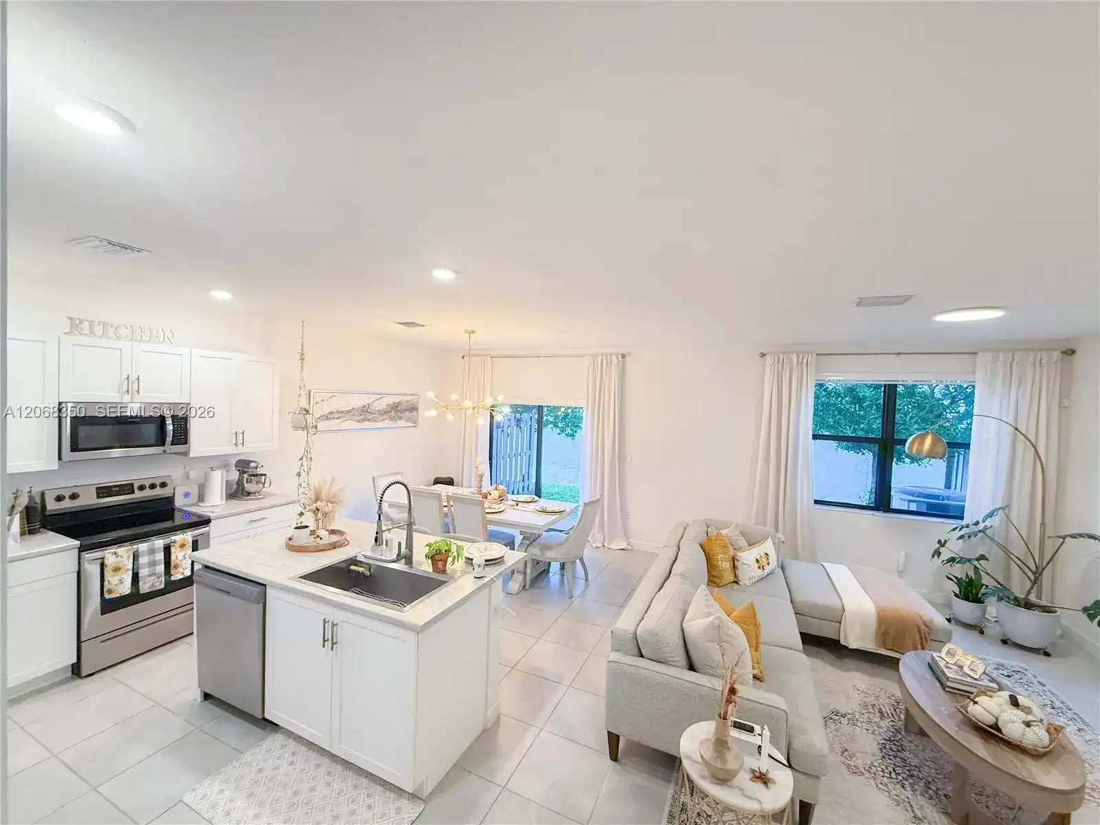 10095 SW 231 LN, Miami FL 33190