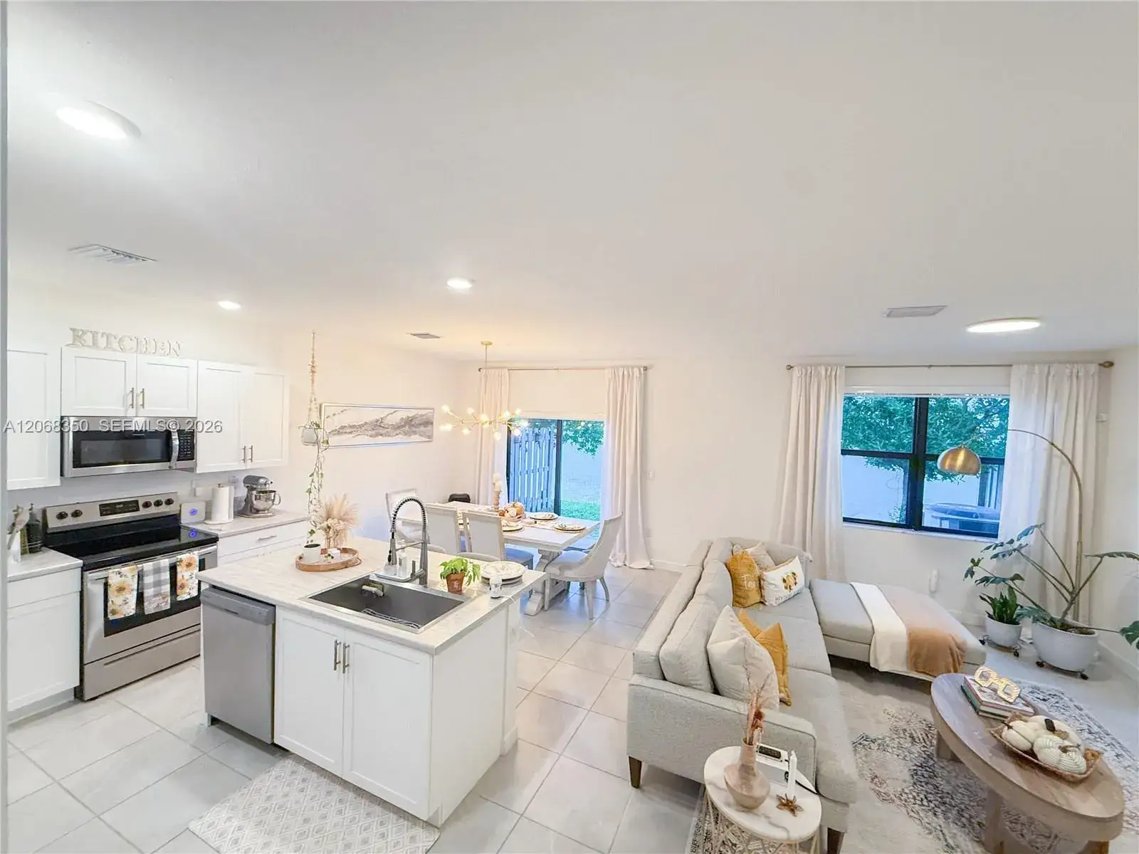 10095 SW 231 LN, Miami FL 33190