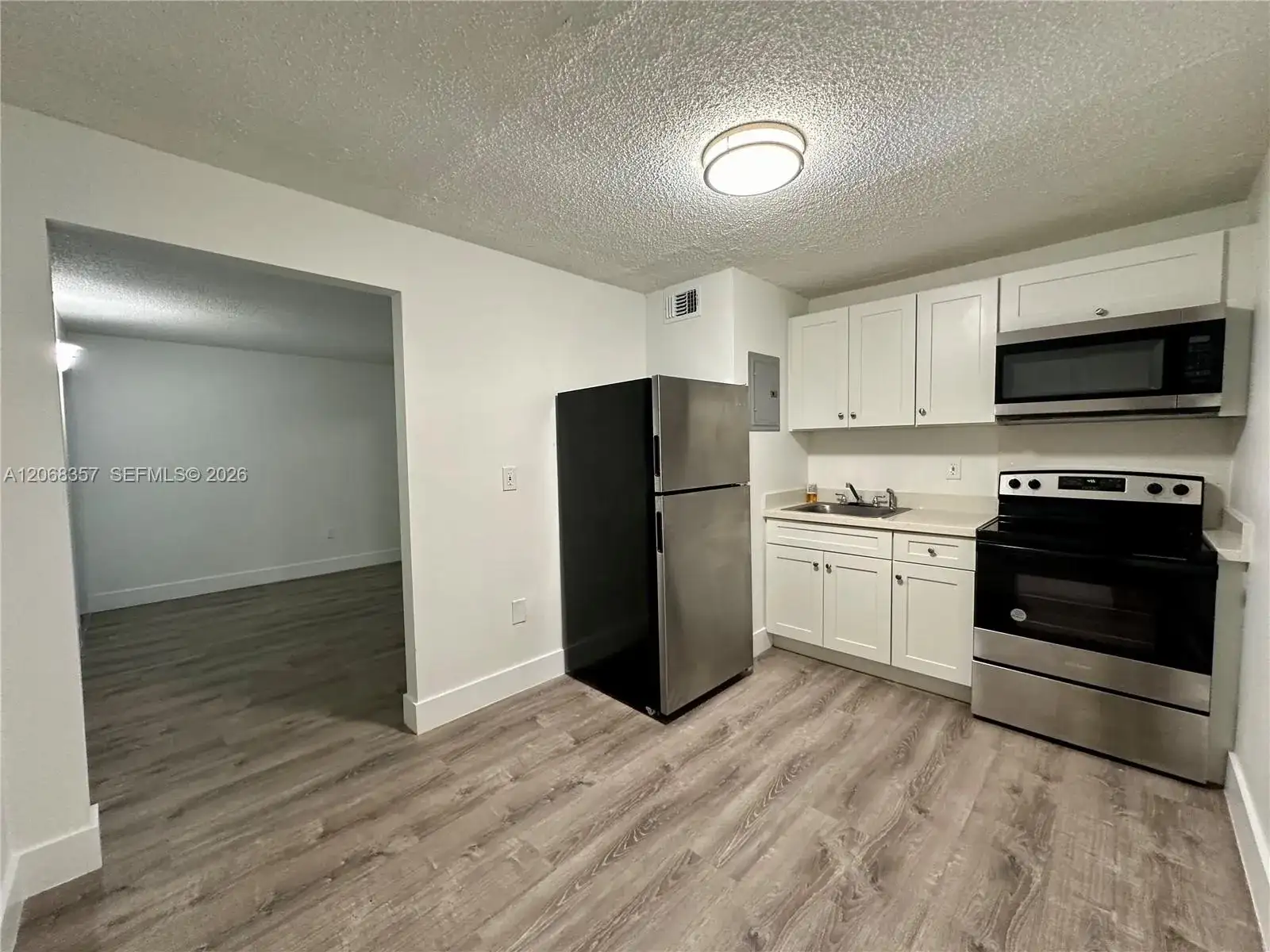 529 SW 4th St # 303, Miami FL 33130 photo 4
