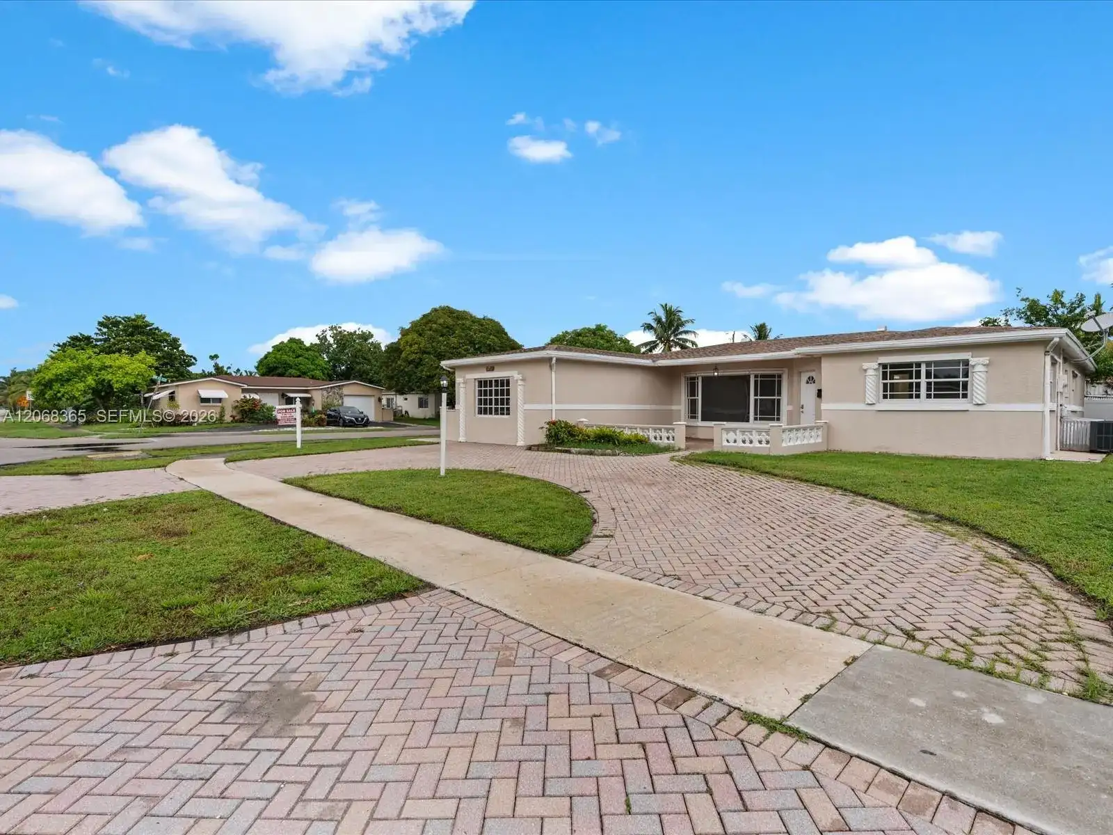4545 NW 39th St, Lauderdale Lakes FL 33319 photo 4