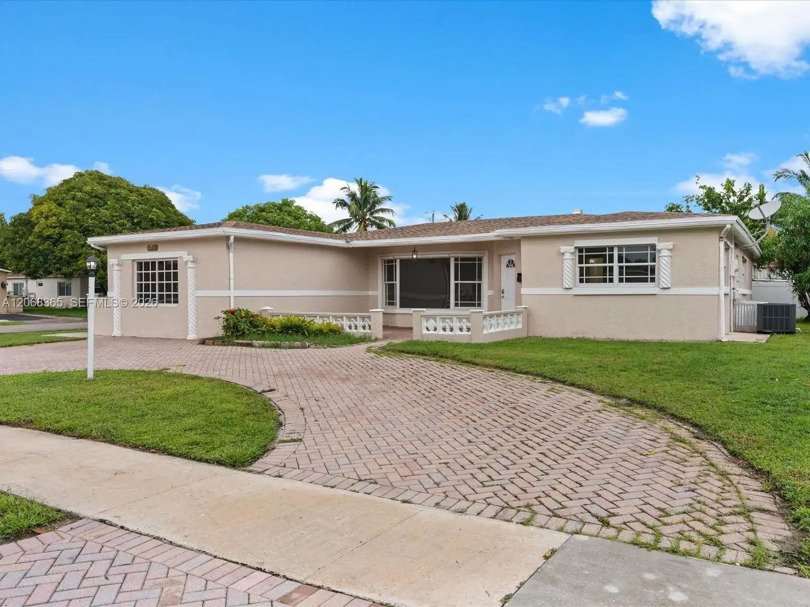 4545 NW 39th St, Lauderdale Lakes FL 33319 photo 5