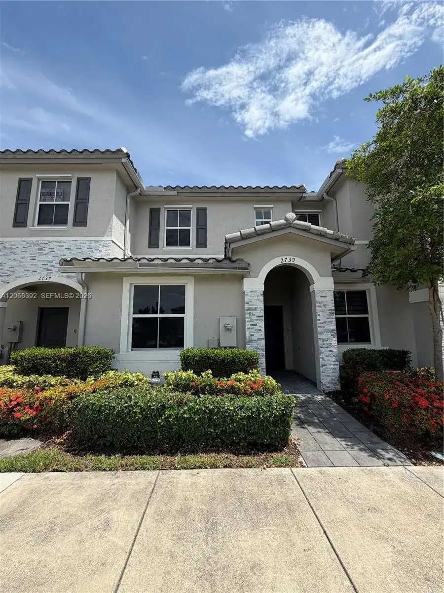 2739 SE 17th St, Homestead FL 33035 photo 2