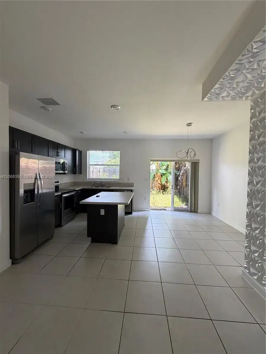 2739 SE 17th St, Homestead FL 33035 photo 4