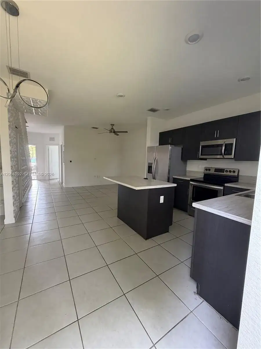 2739 SE 17th St, Homestead FL 33035 photo 5