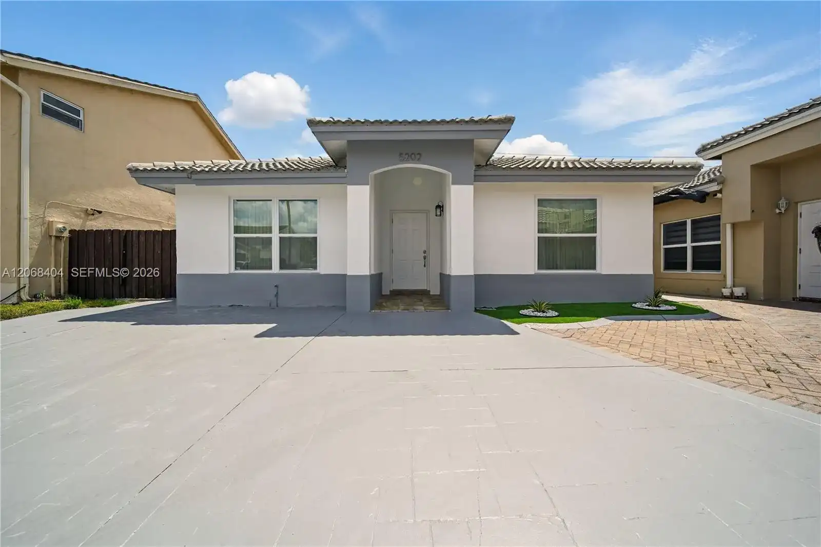 5202 NW 187th St, Miami Gardens FL 33055