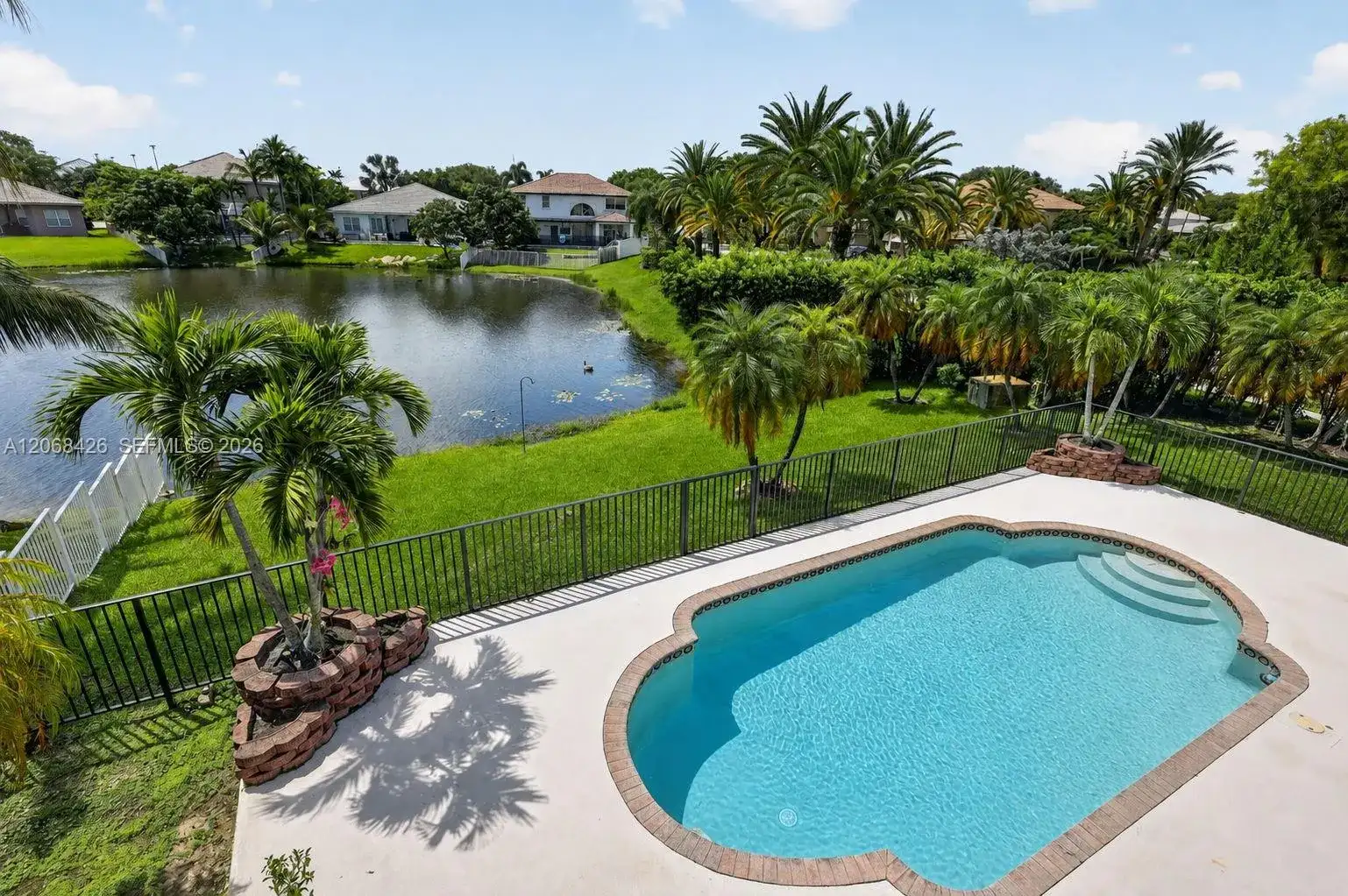 600 SW 167th Way, Pembroke Pines FL 33027 photo 4