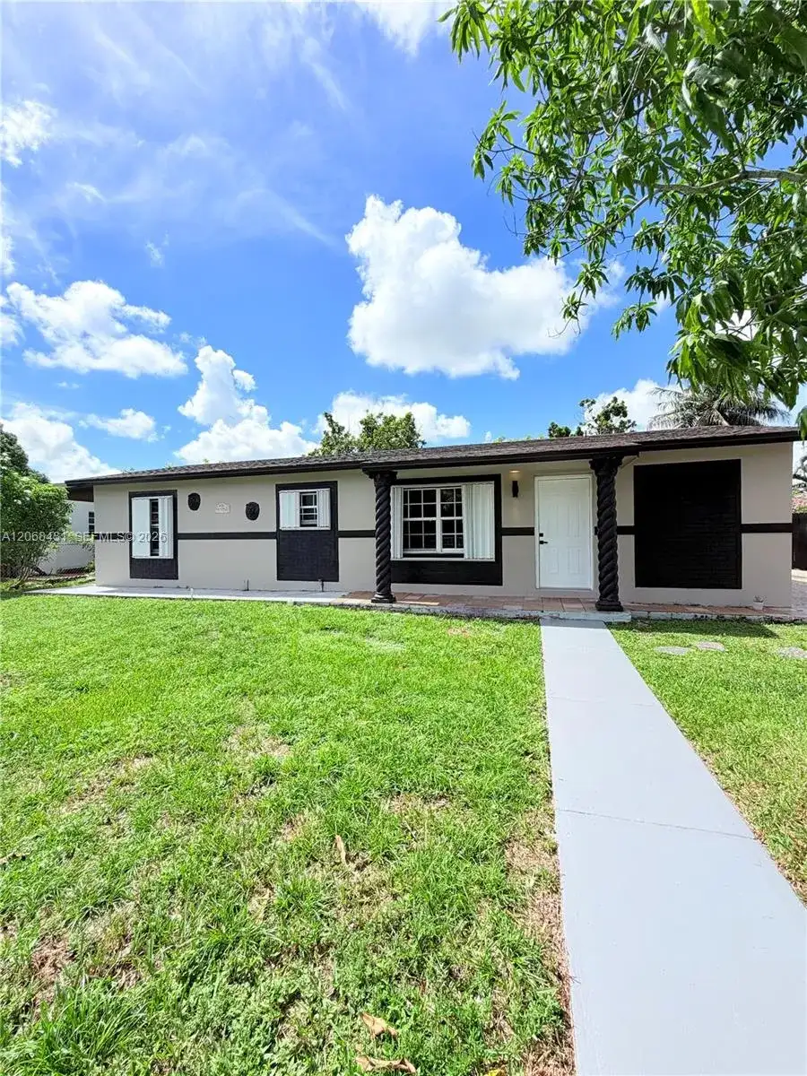 4492 NW 180th St, Miami Gardens FL 33055 photo 3