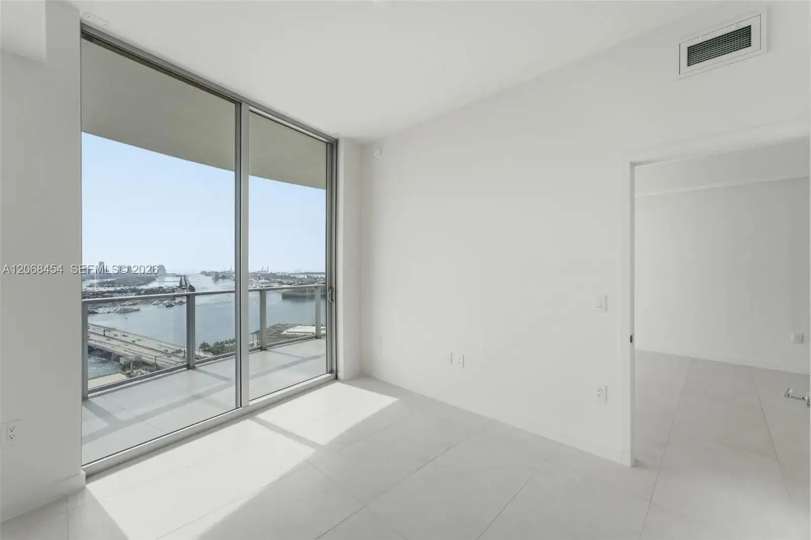 1400 Biscayne Blvd. # 3004, Miami FL 33132 photo 3