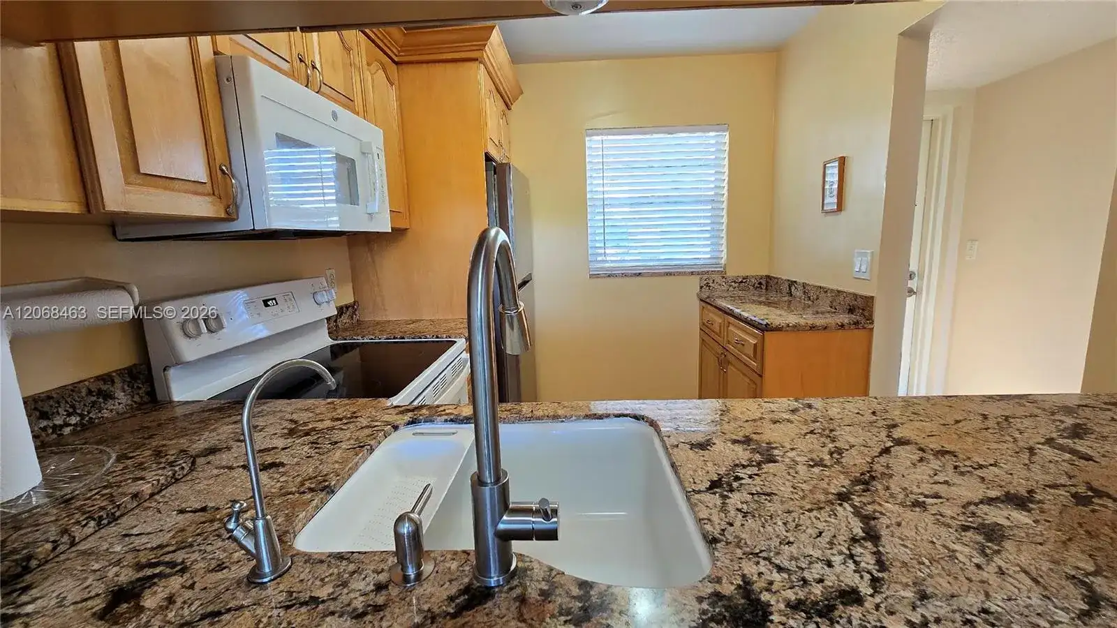 9230 Lagoon Pl # 310, Davie FL 33324 photo 5