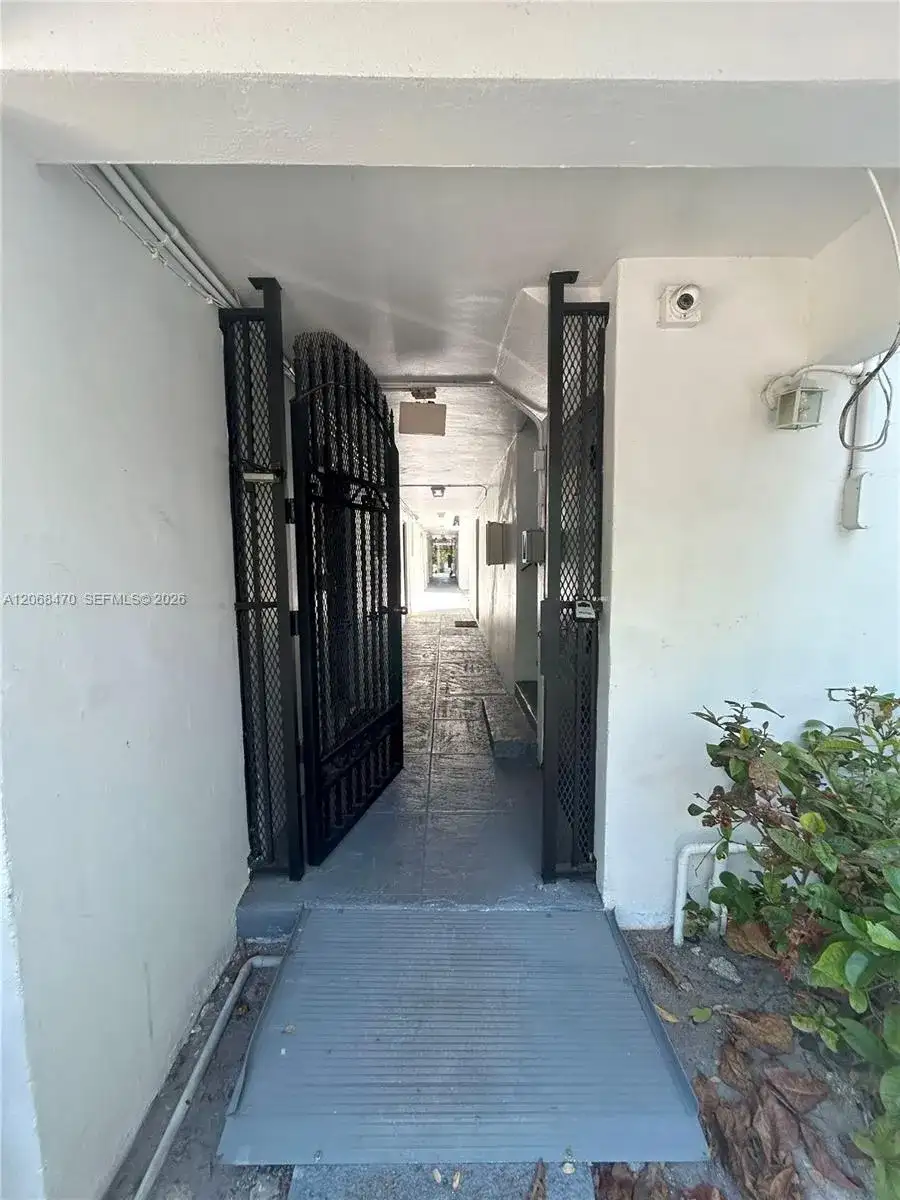 5814 NE 4th Ct # 7, Miami FL 33137 photo 4