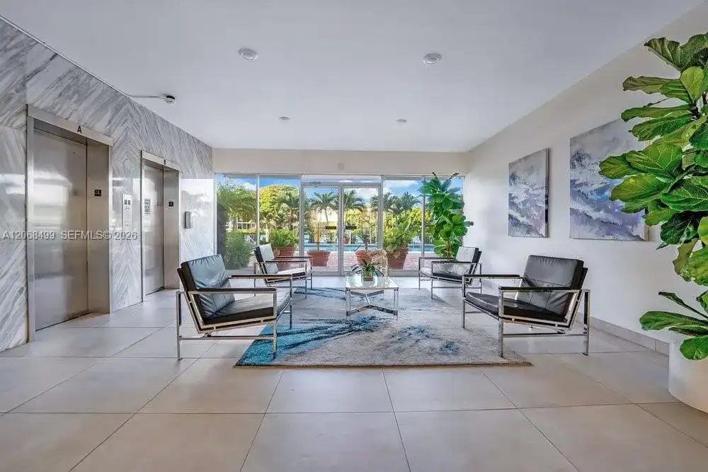 401 Golden Isles Dr # 1116, Hallandale Beach FL 33009