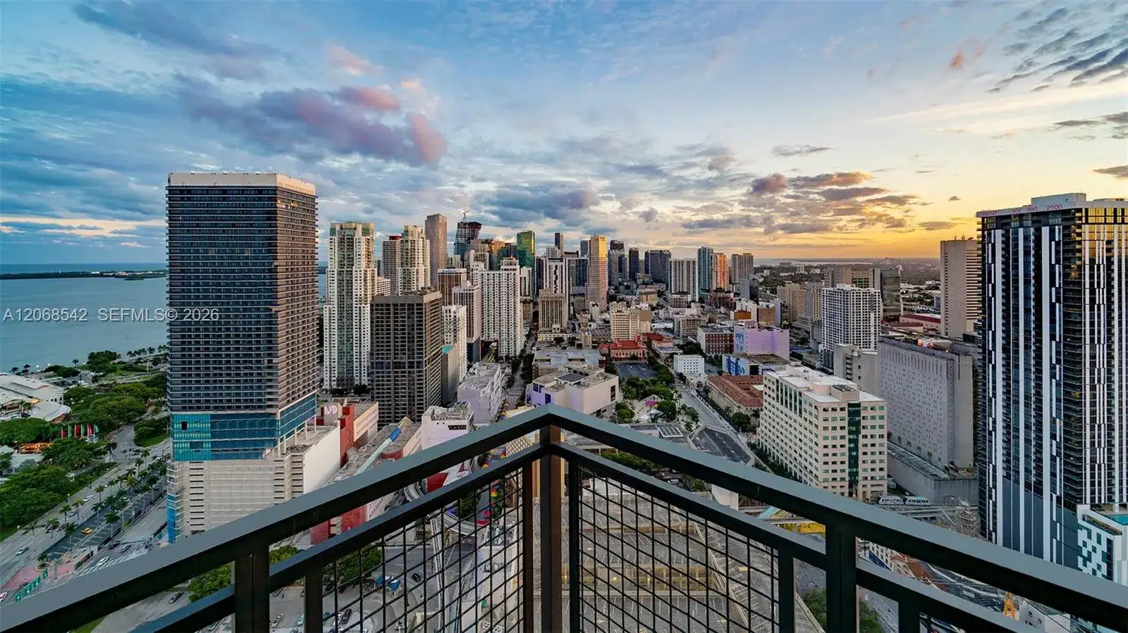 650 NE 2nd Ave # 4305, Miami FL 33132 photo 4