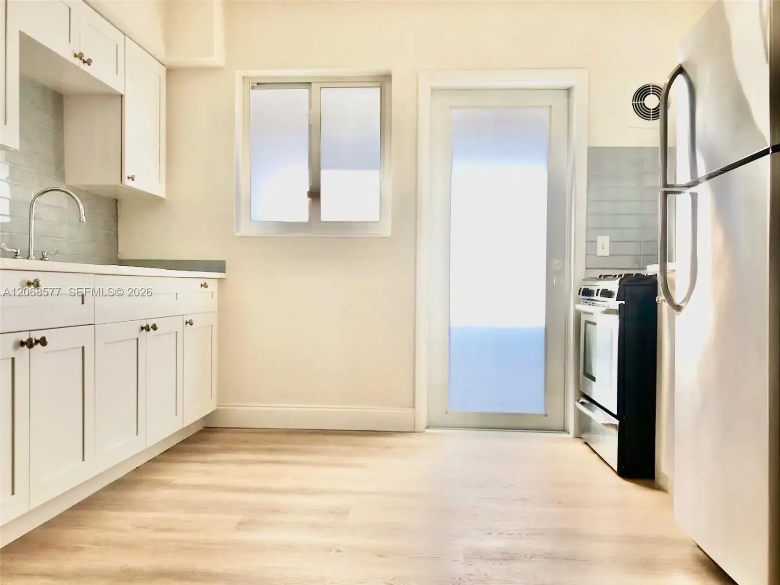 105 S Shore Dr # 5, Miami Beach FL 33141 photo 2