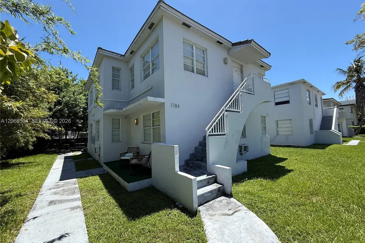 1784 Normandy Dr, Miami Beach FL 33141