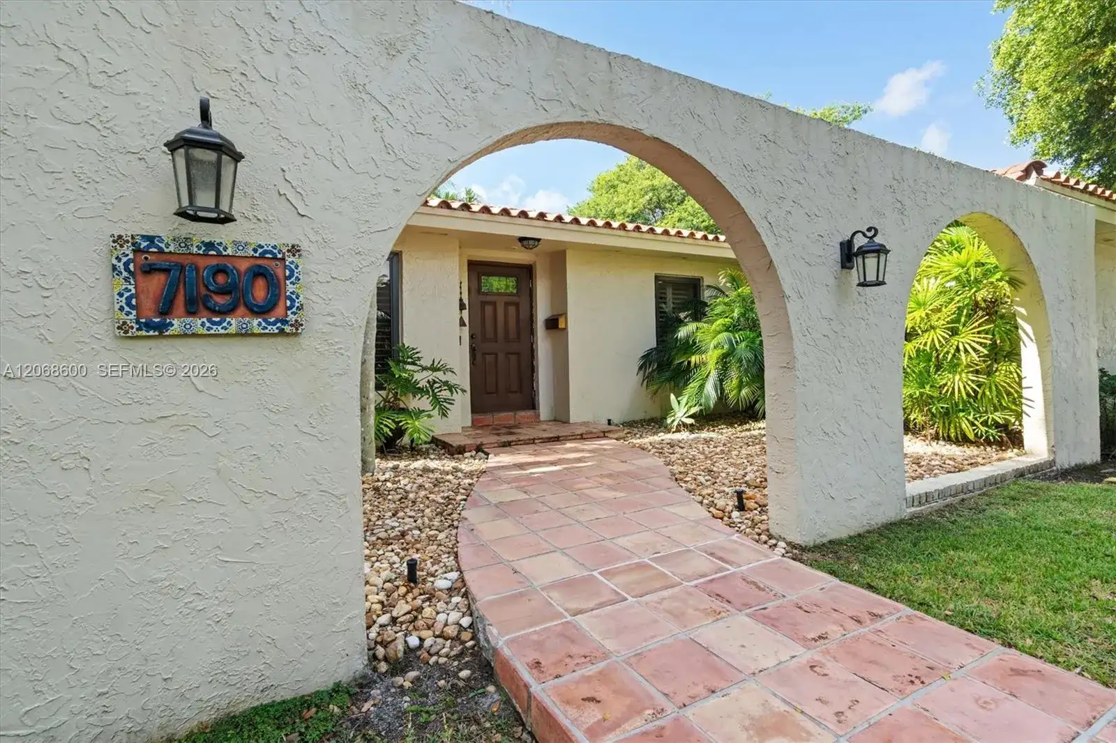 7190 SW 100th St, Pinecrest FL 33156 photo 3