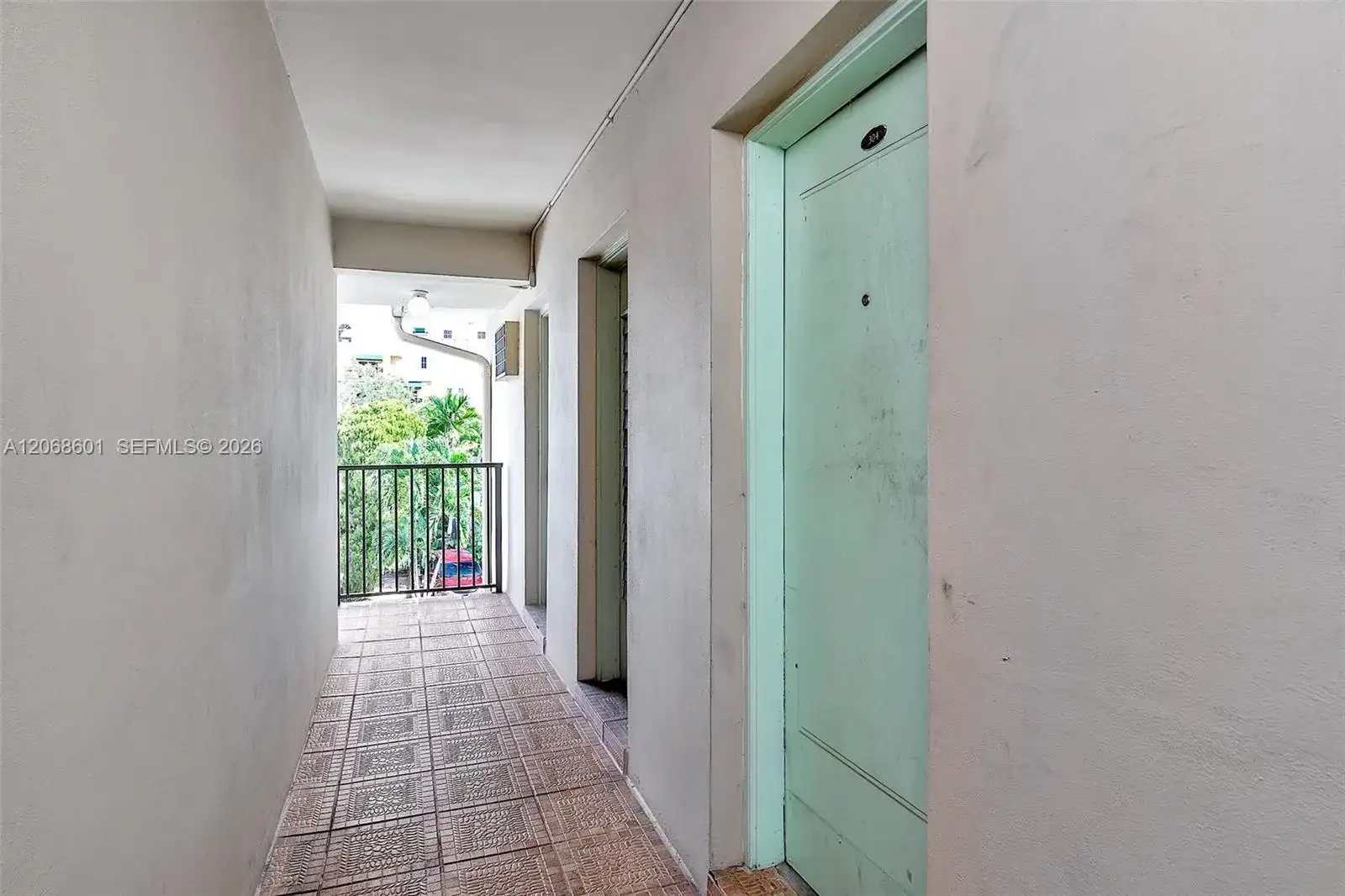 318 Majorca Ave # 304, Coral Gables FL 33134 photo 4