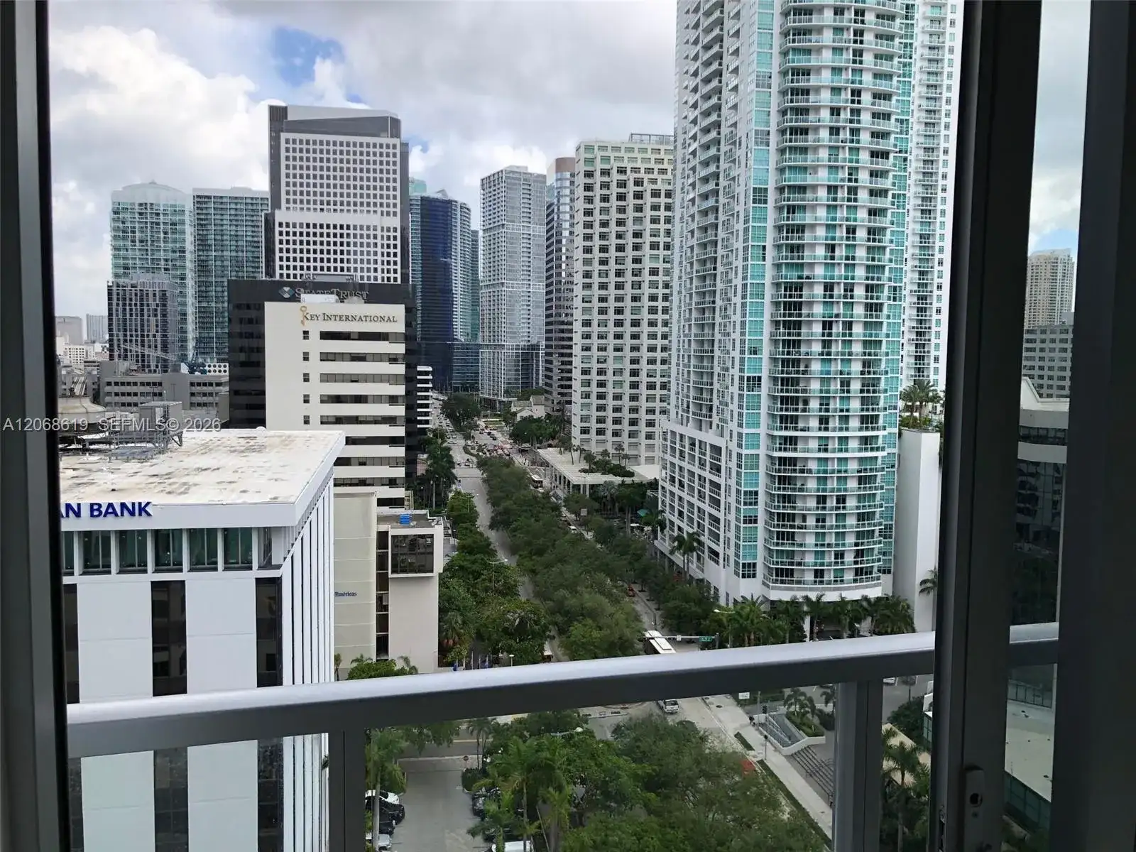 1060 BRICKELL AVE # 1501, Miami FL 33131 photo 2