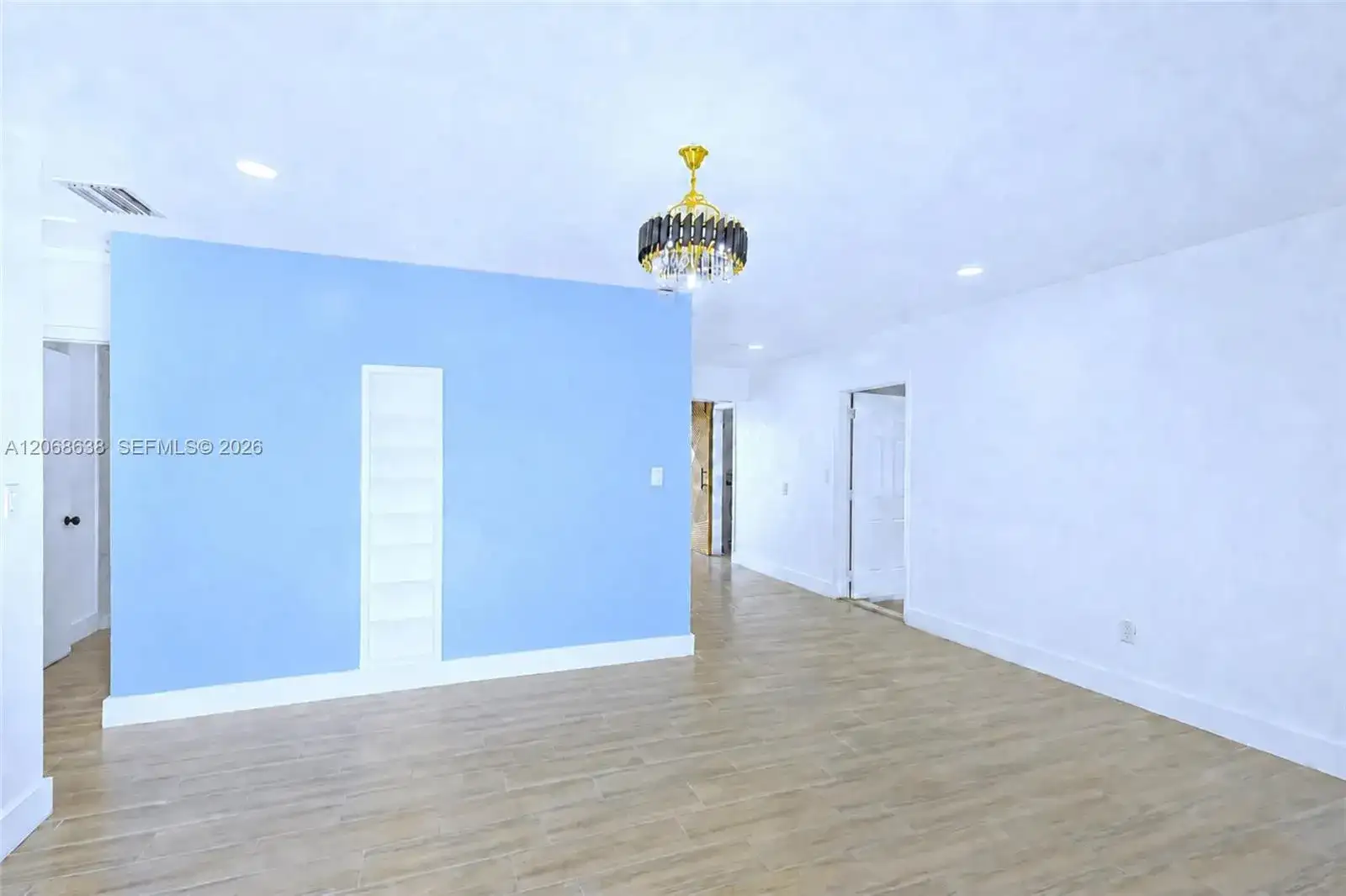 1854 Lauderdale Manor Dr, Fort Lauderdale FL 33311 photo 4