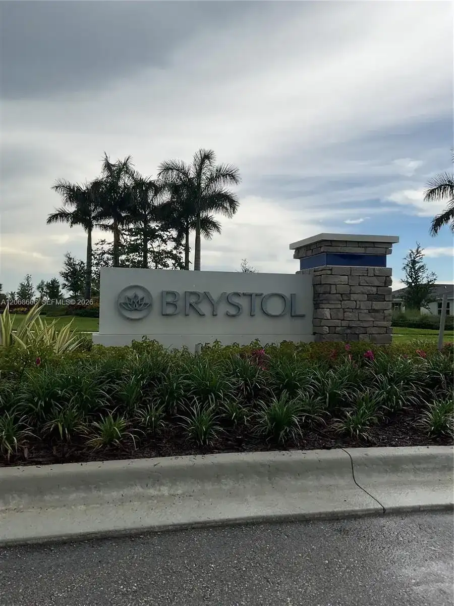5924 NW Fairfox Way, Port St. Lucie FL 34987