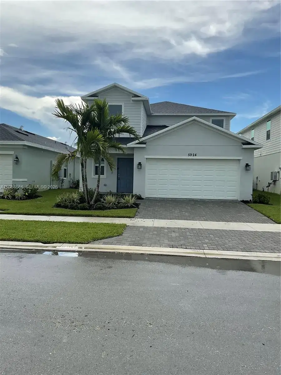 5924 NW Fairfox Way, Port St. Lucie FL 34987 photo 2