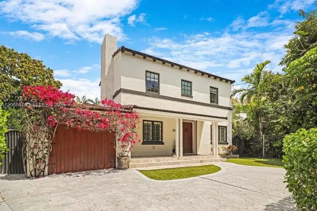 111 SW 29th Rd, Miami FL 33129