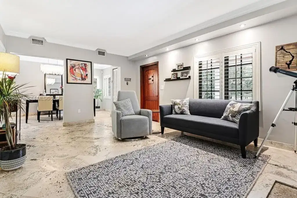 111 SW 29th Rd, Miami FL 33129 photo 5