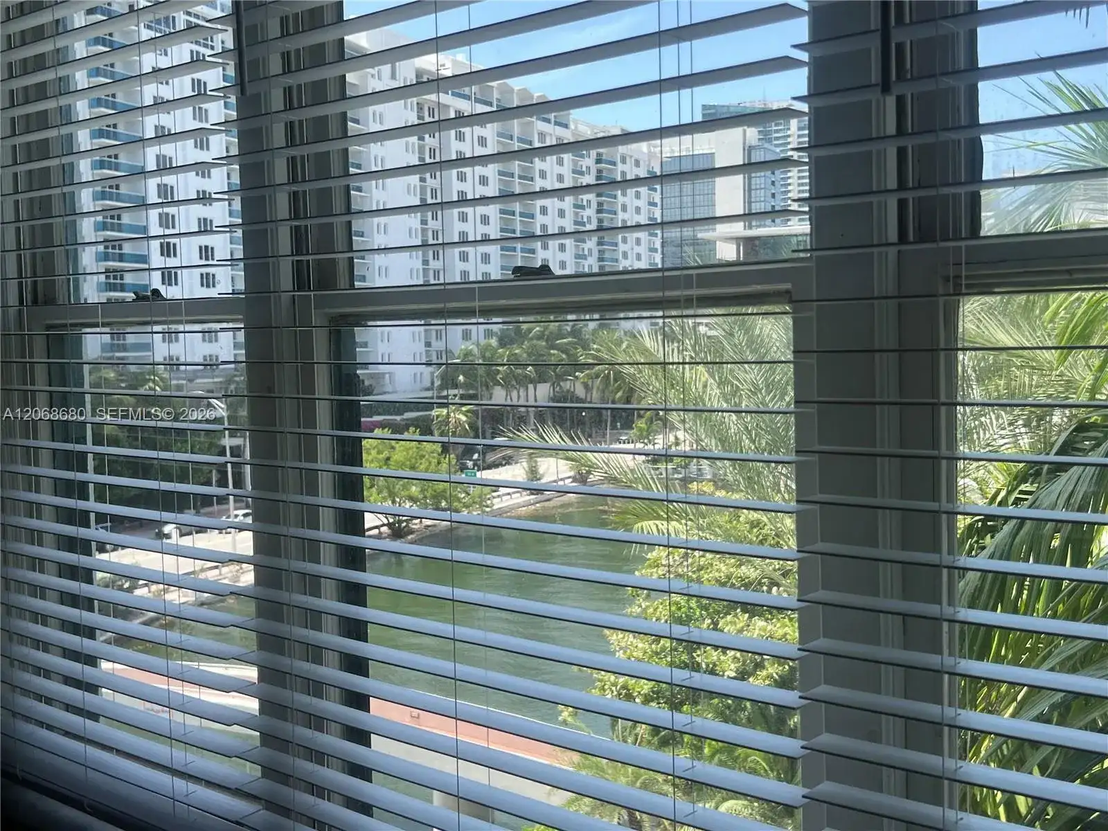 2421 Lake Pancoast Dr # 4D, Miami Beach FL 33140 photo 4