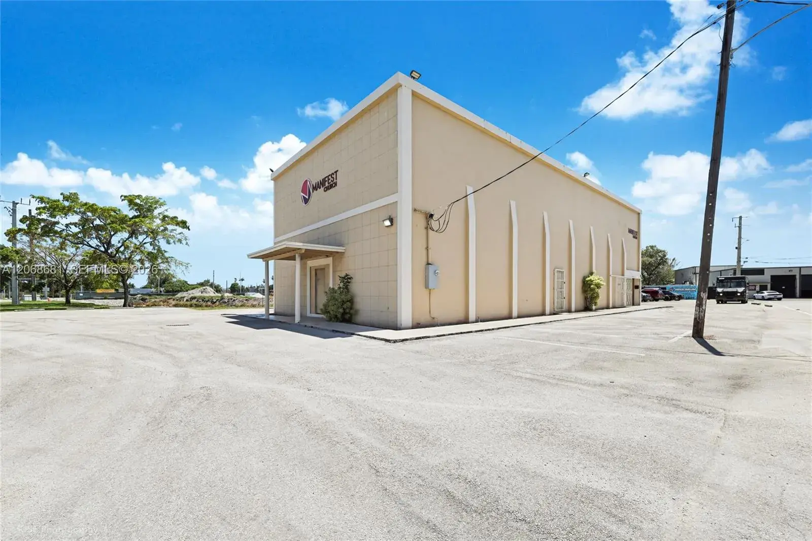 680 Superior St, Opa-Locka FL 33054