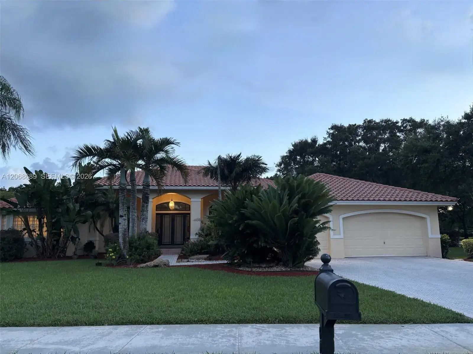 10660 SW 44th Ct, Davie FL 33328