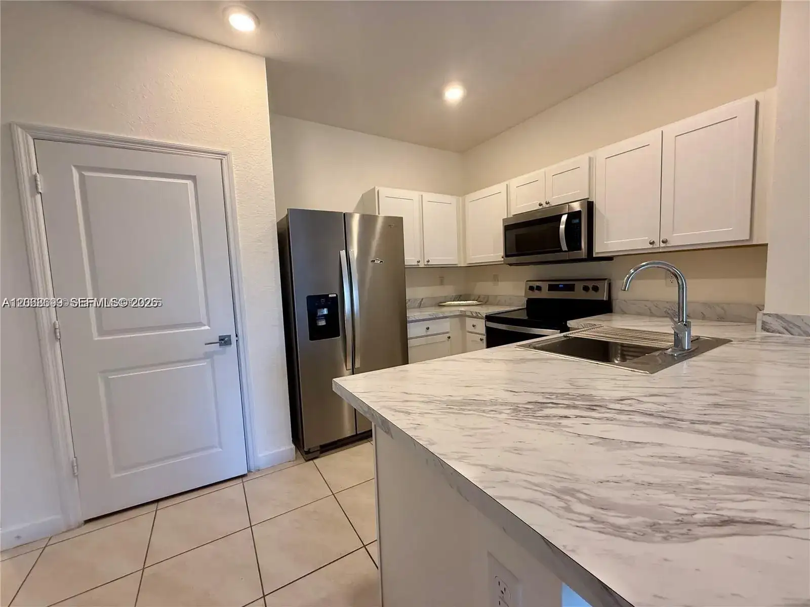 1100 SW 6th Ct # 1100, Florida City FL 33034 photo 4