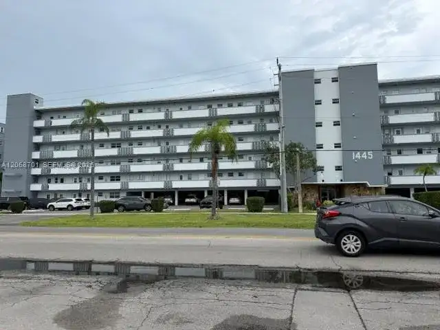 1445 Atlantic Shores Blvd # 605, Hallandale Beach FL 33009 photo 2