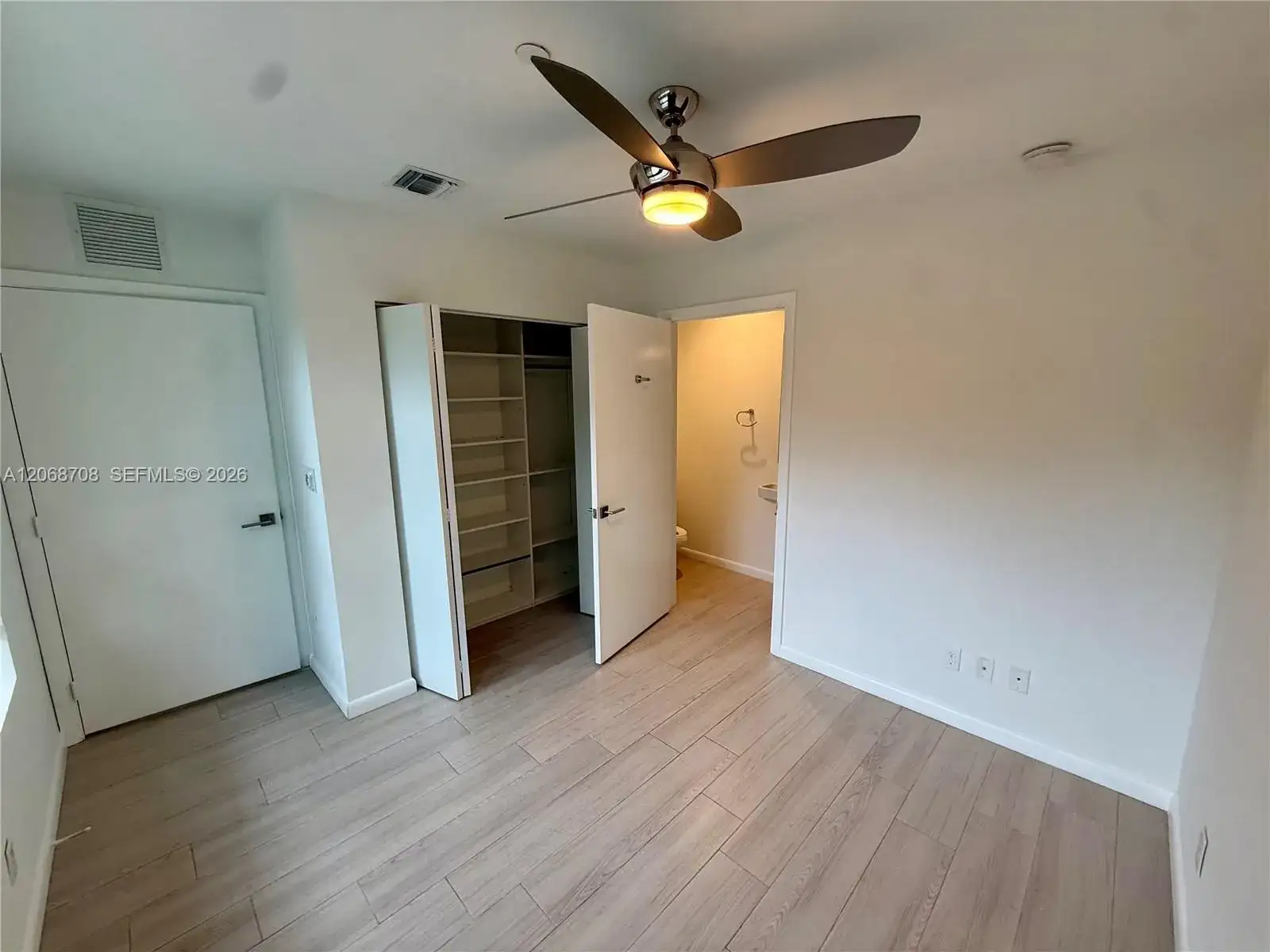 113 NE 6th St # 609, Fort Lauderdale FL 33304 photo 2