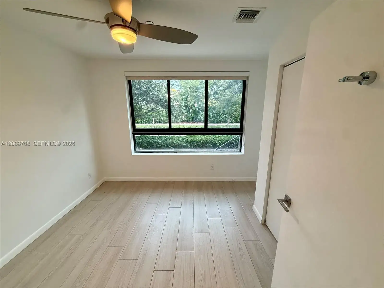 113 NE 6th St # 609, Fort Lauderdale FL 33304 photo 3