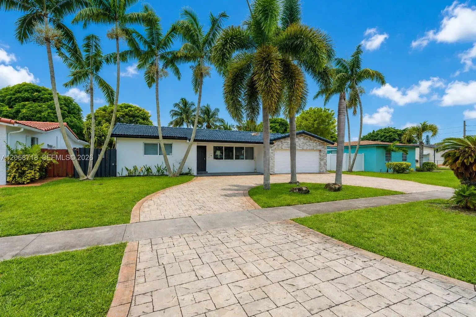 5424 Garfield St, Hollywood FL 33021