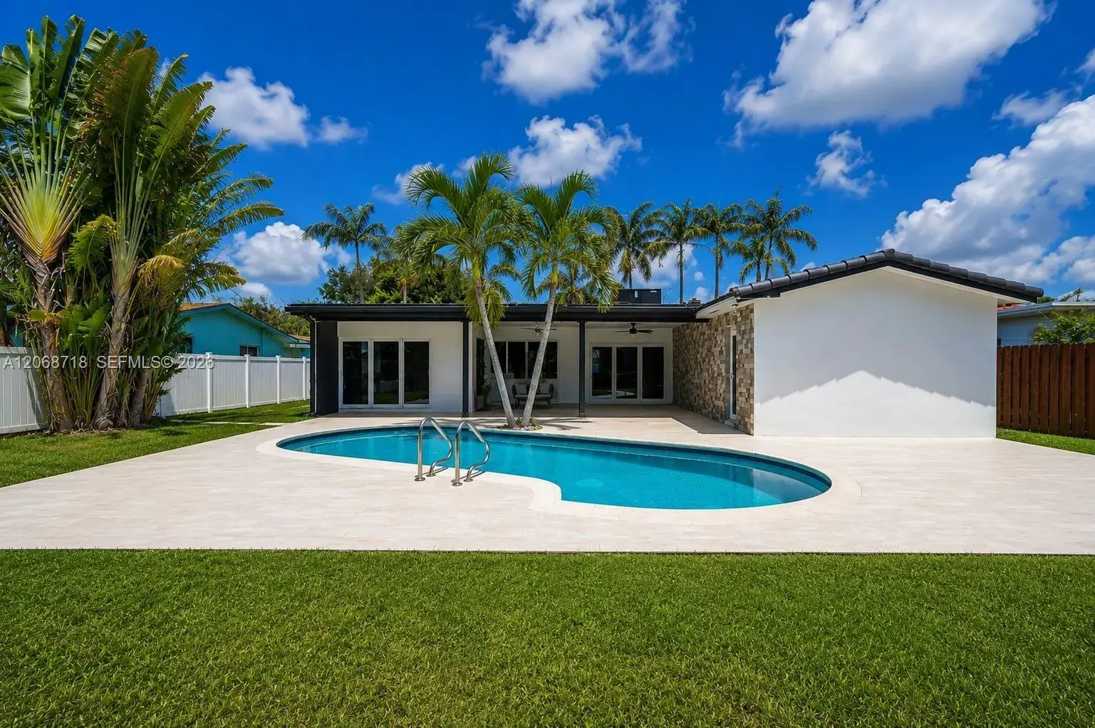 5424 Garfield St, Hollywood FL 33021