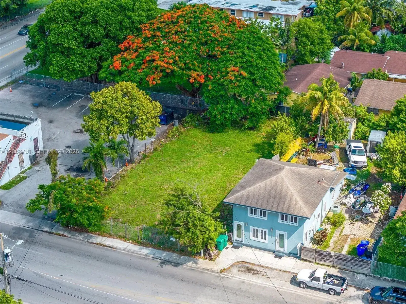2177 NW 28th St, Miami FL 33142 photo 2