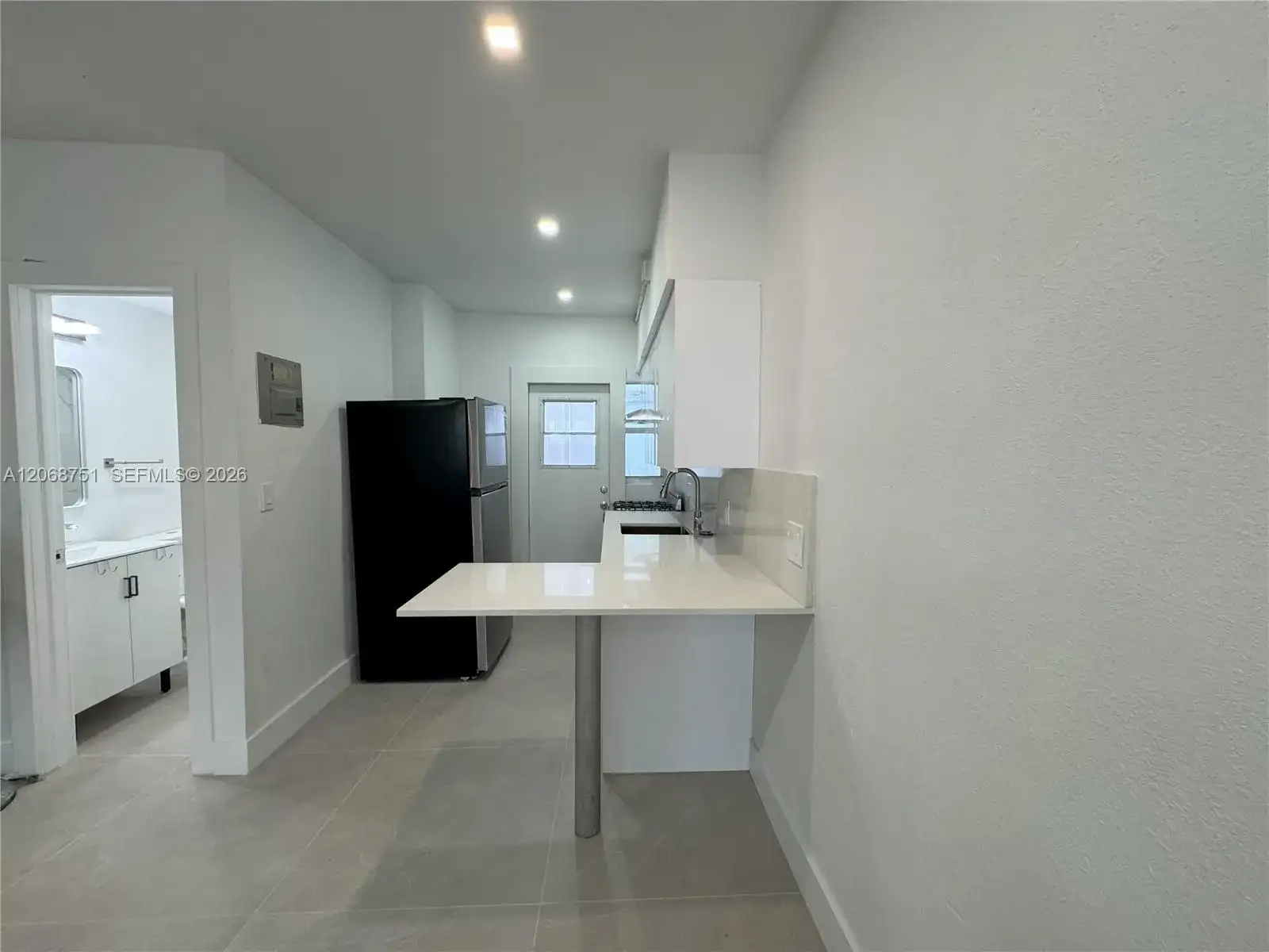 300 74th St # 2, Miami Beach FL 33141 photo 3