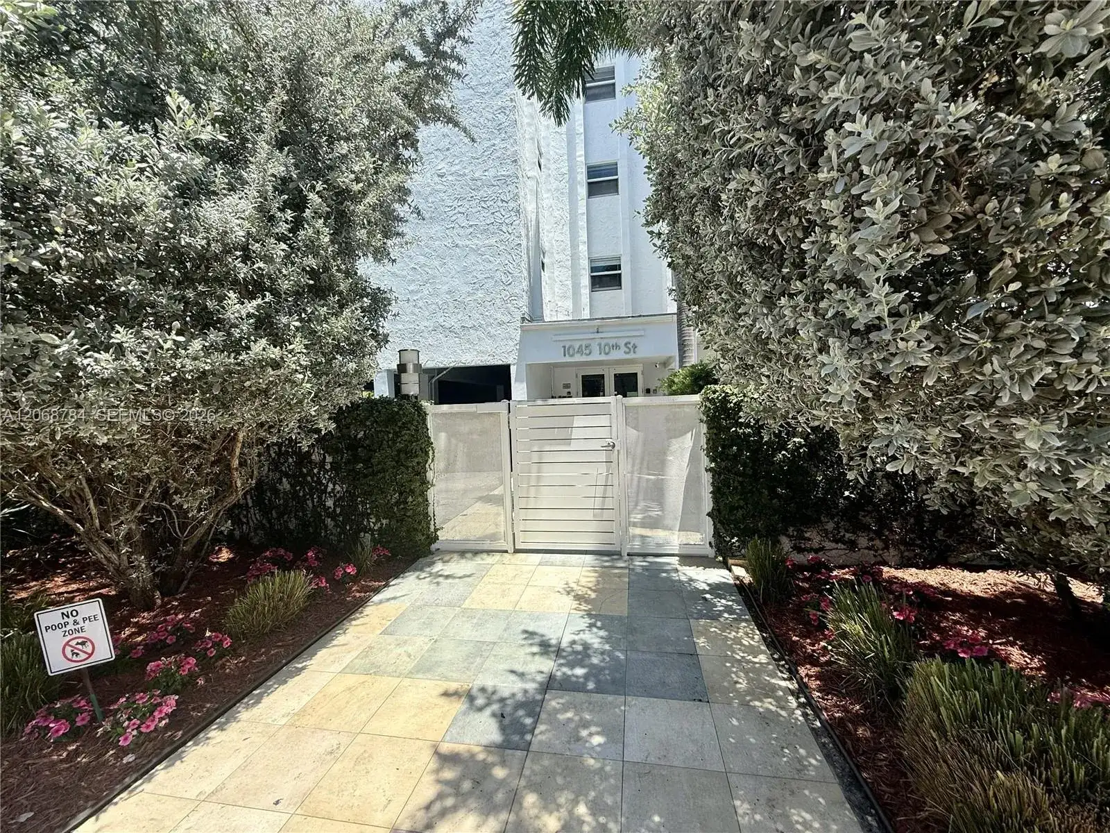 1045 10th St # 704, Miami Beach FL 33139 photo 2