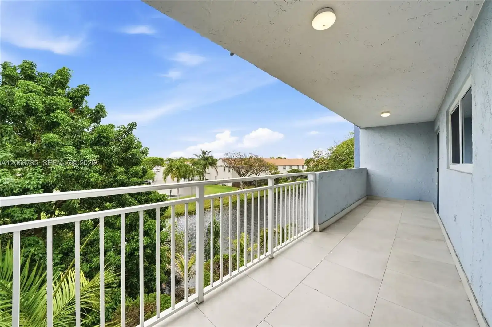 9375 Fontainebleau Blvd # L301, Miami FL 33172
