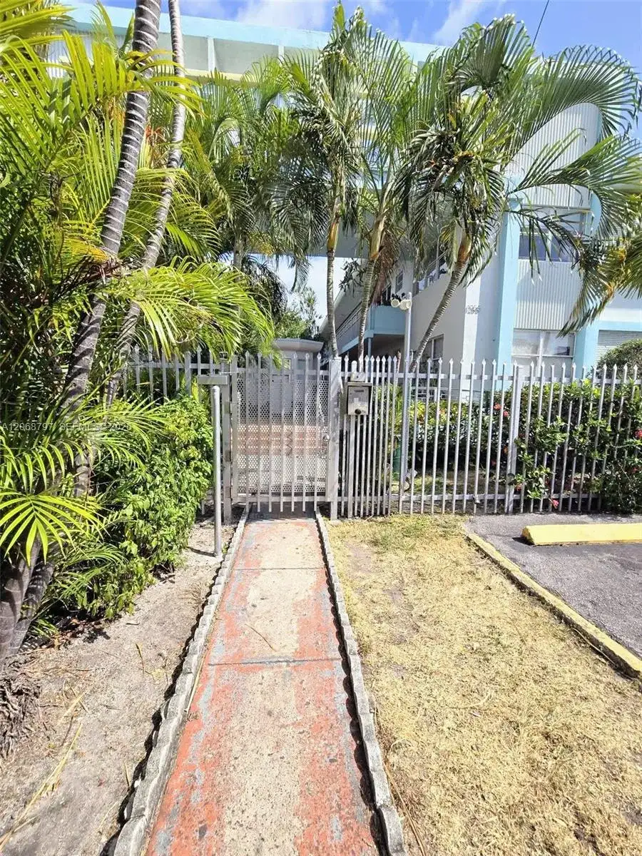 1255 Marseille # 21, Miami Beach FL 33141 photo 5