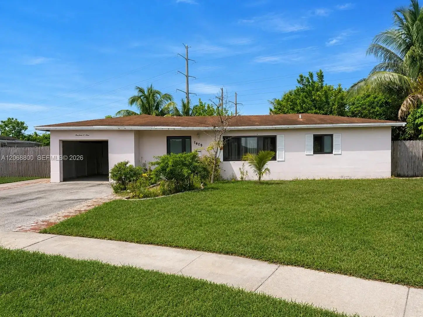 1409 Broadmoor, North Lauderdale FL 33068 photo 2