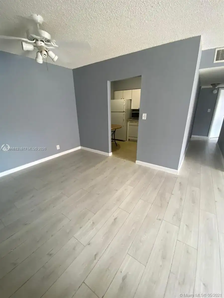 5241 Geneva Way # 203, Doral FL 33166 photo 3