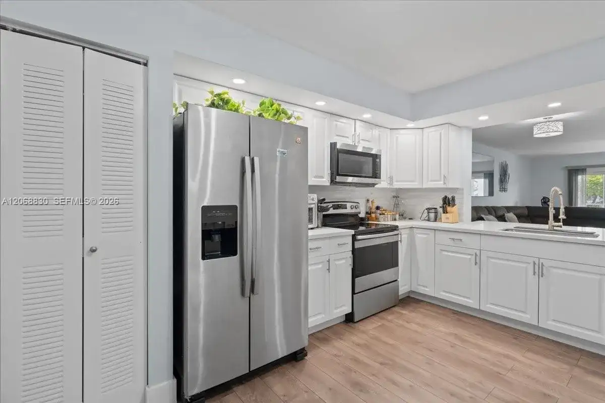 12500 SW 5th Ct # 208M, Pembroke Pines FL 33027 photo 4